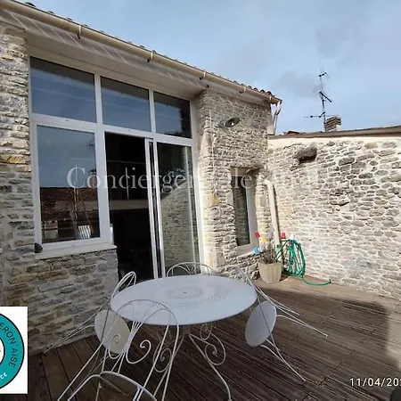 Maison De La Sau Holiday home